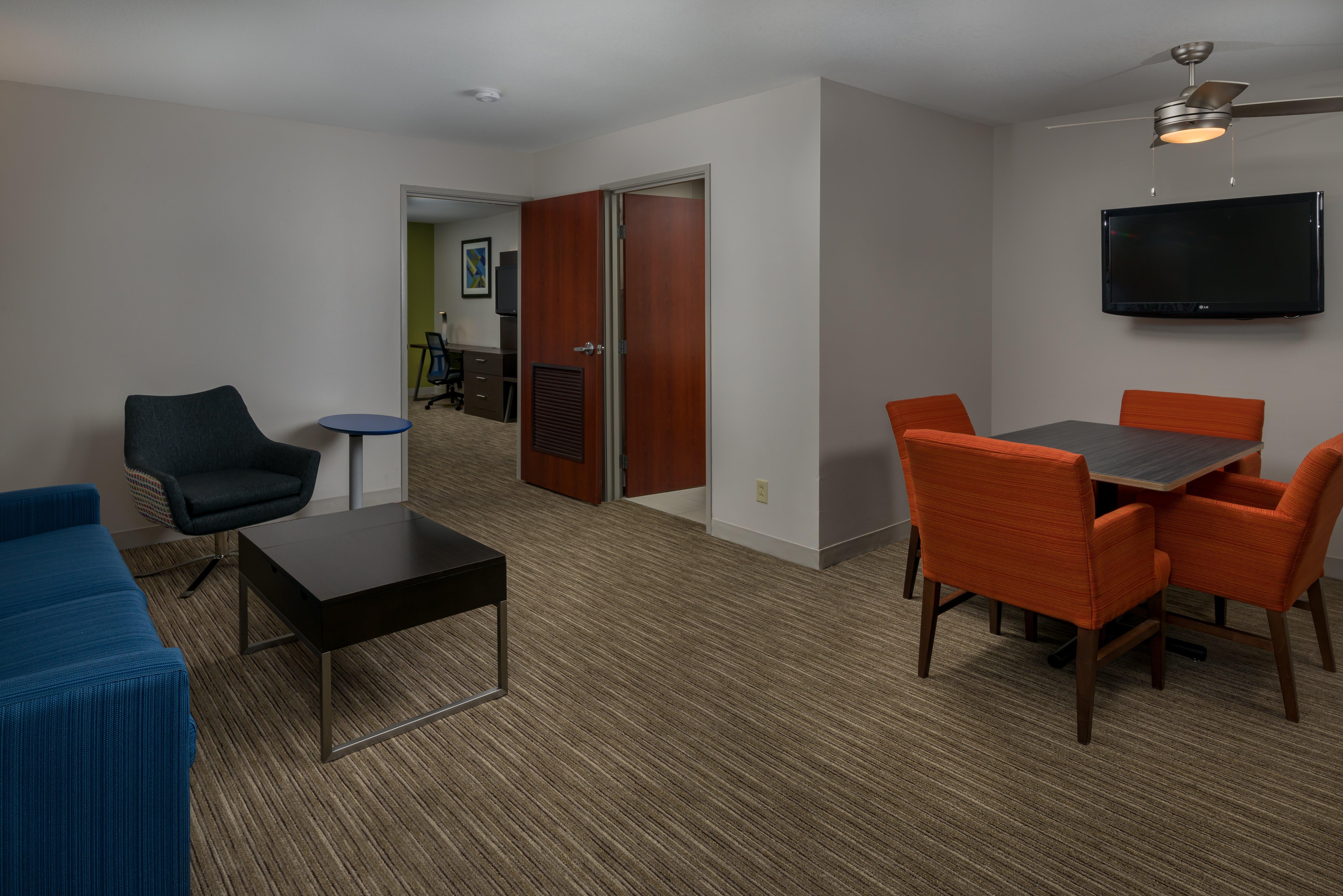 Holiday Inn Express Lawrence By Ihg Екстер'єр фото