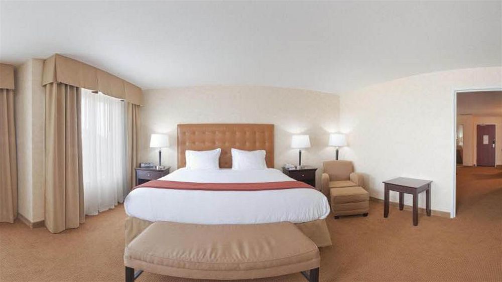 Holiday Inn Express Lawrence By Ihg Екстер'єр фото