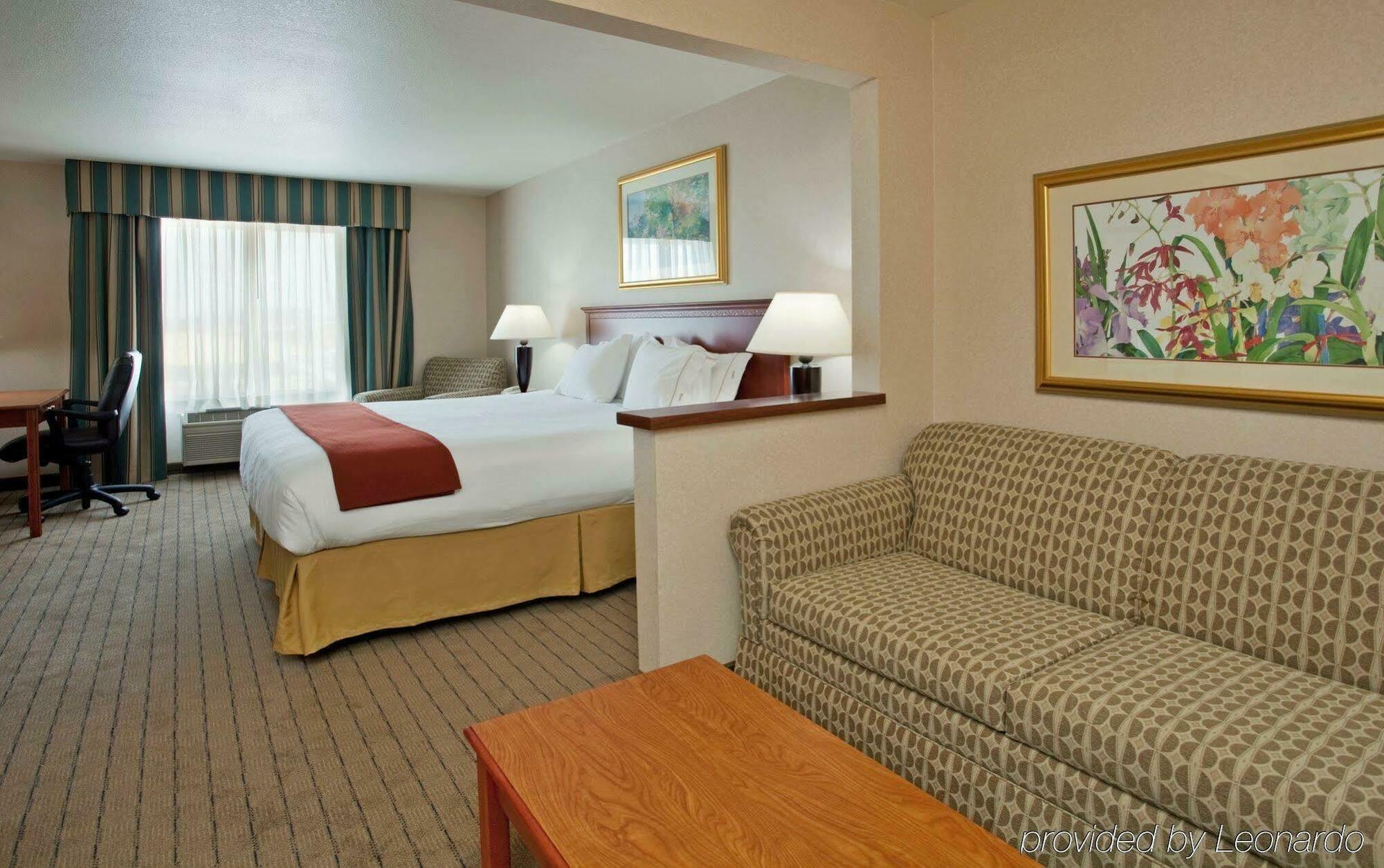 Holiday Inn Express Lawrence By Ihg Екстер'єр фото