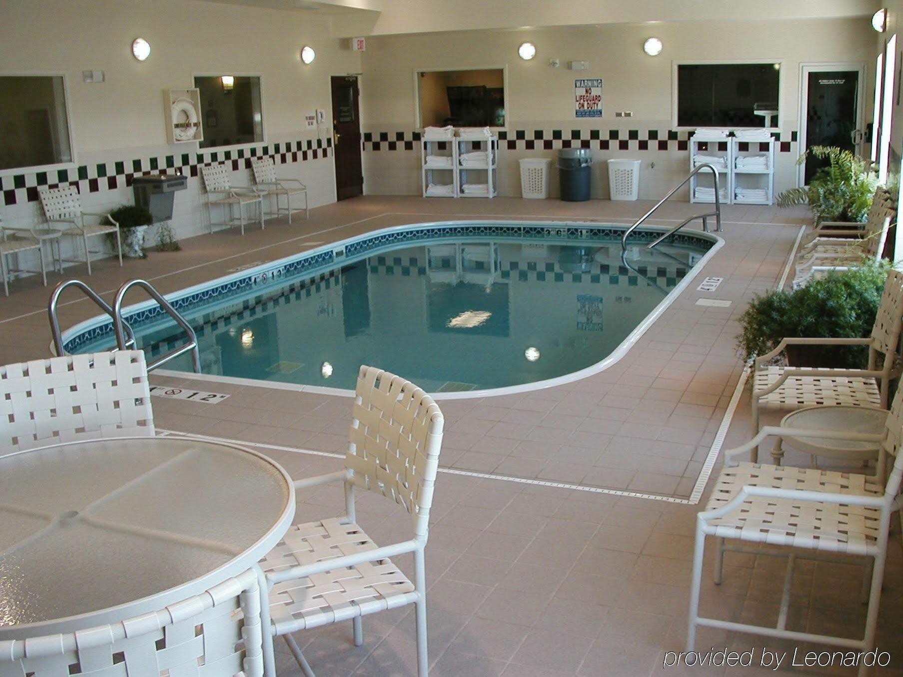 Holiday Inn Express Lawrence By Ihg Екстер'єр фото